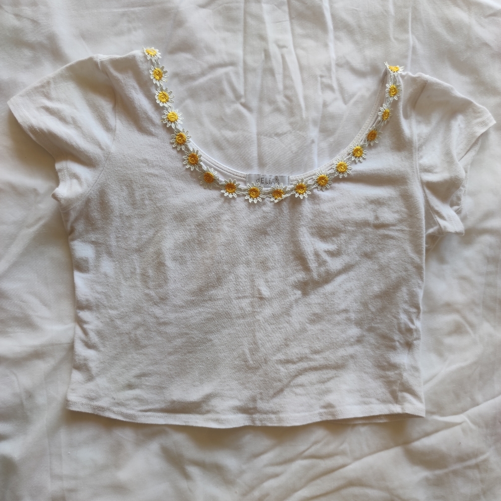 Daisy top
